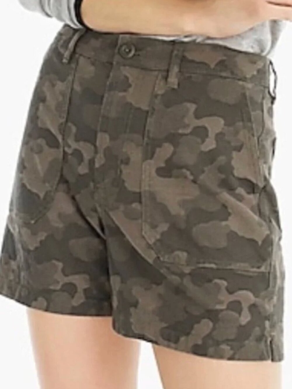 Flattering, High Rise J. Crew Camo Short - Size 6 - EUC